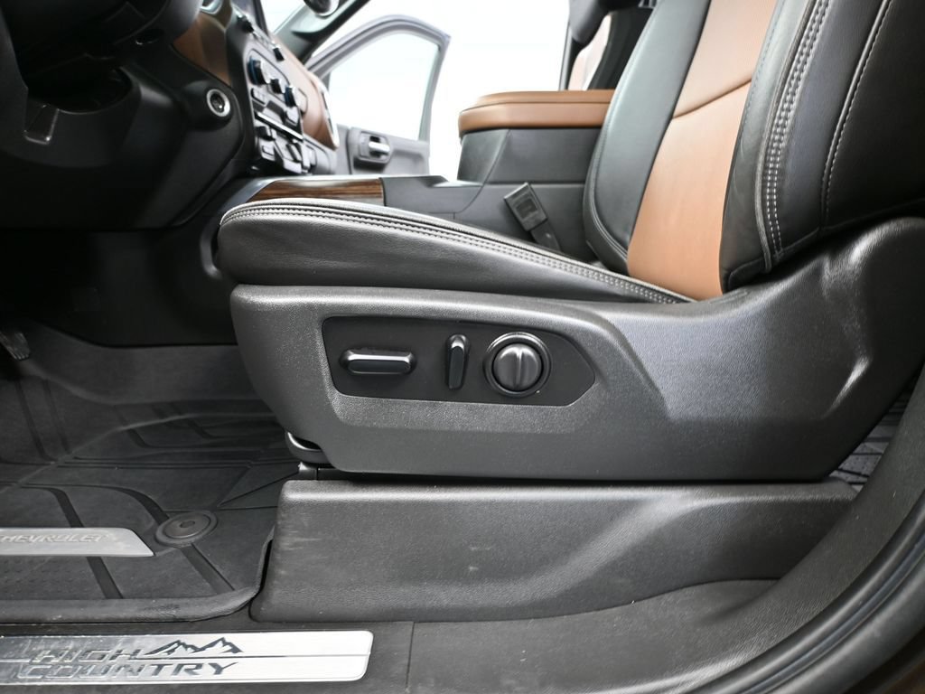 Used 2020 Chevrolet Silverado 1500 High Country AWD/4WD image 26