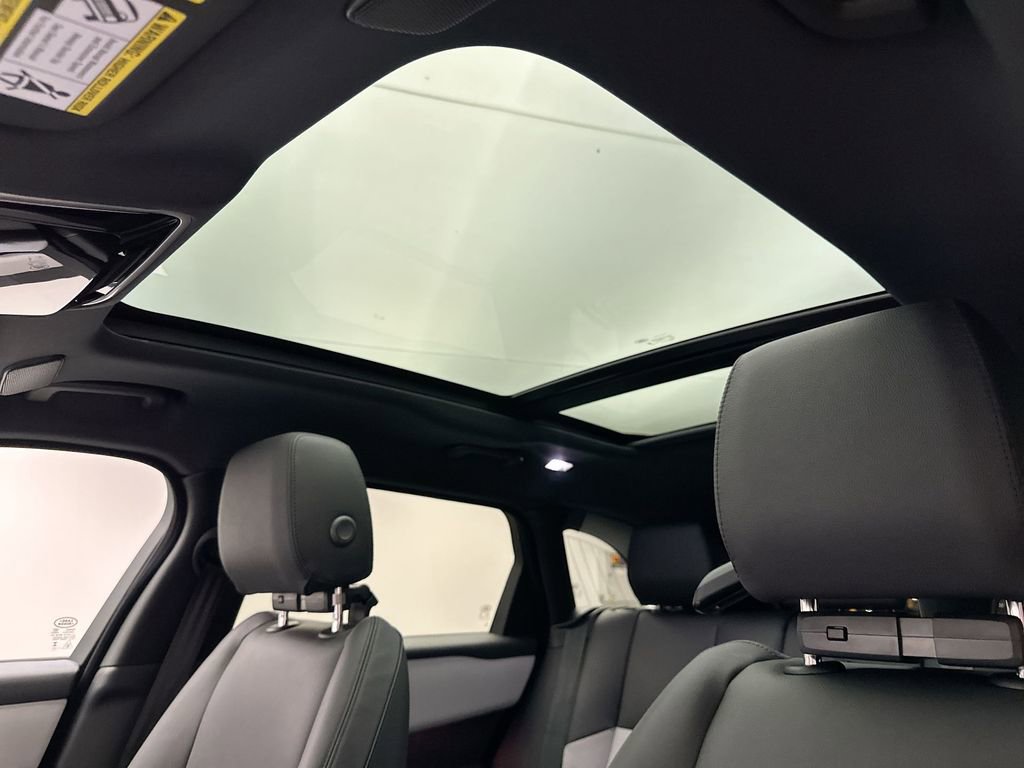 New 2026 Land Rover Range Rover Velar Dynamic SE image 10