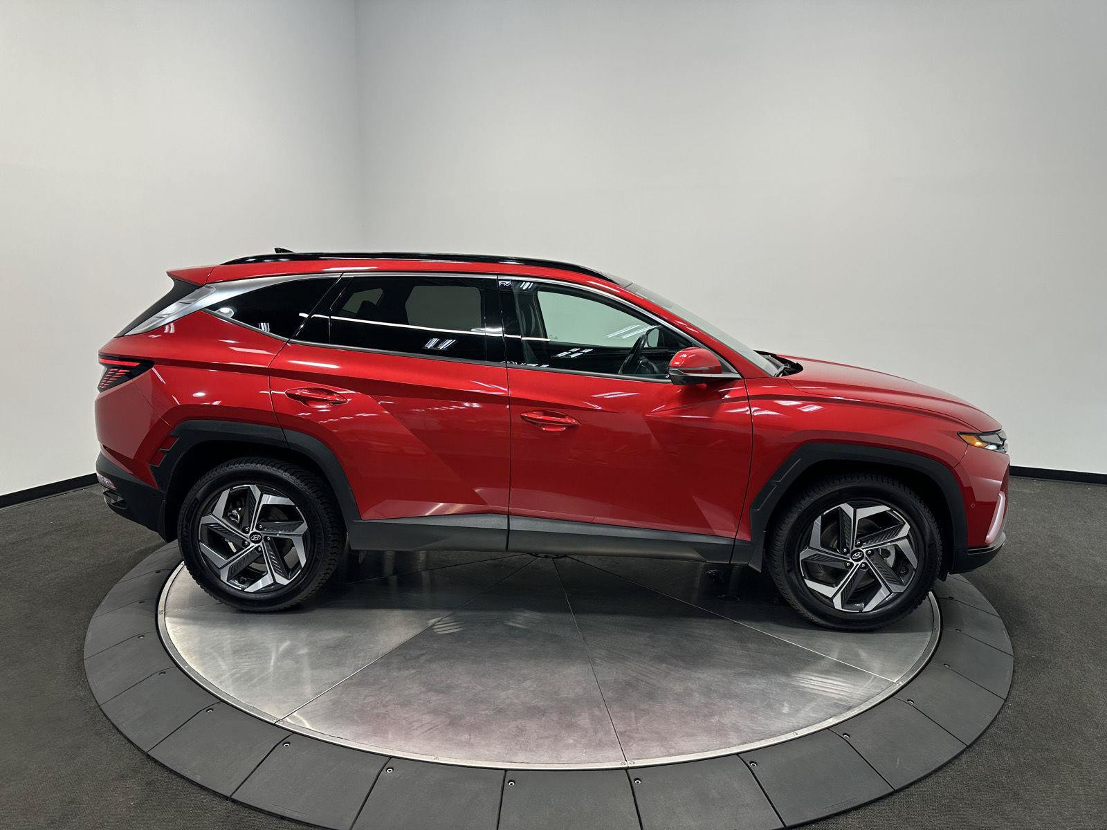 Used 2022 Hyundai Tucson Limited AWD/4WD image 8