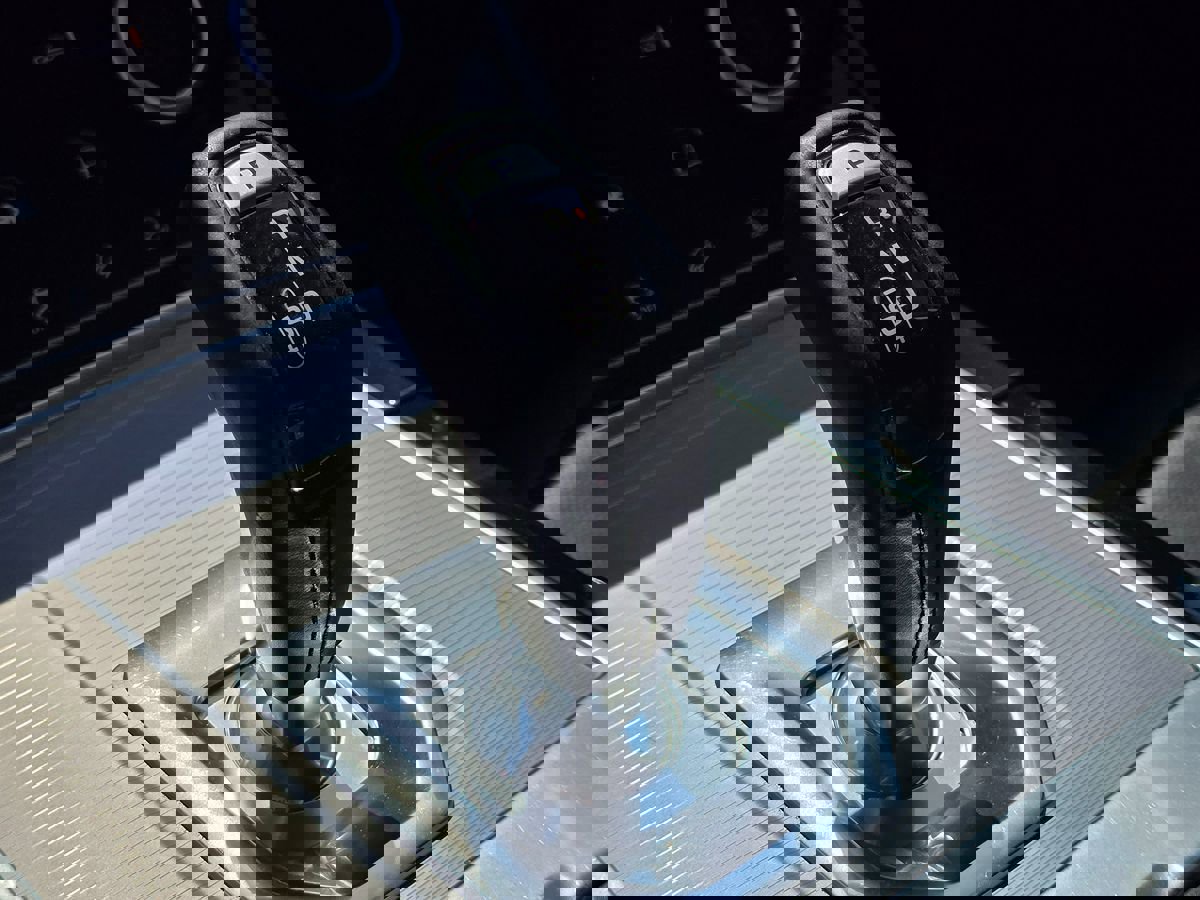 Used 2020 Land Rover Range Rover Evoque S image 11