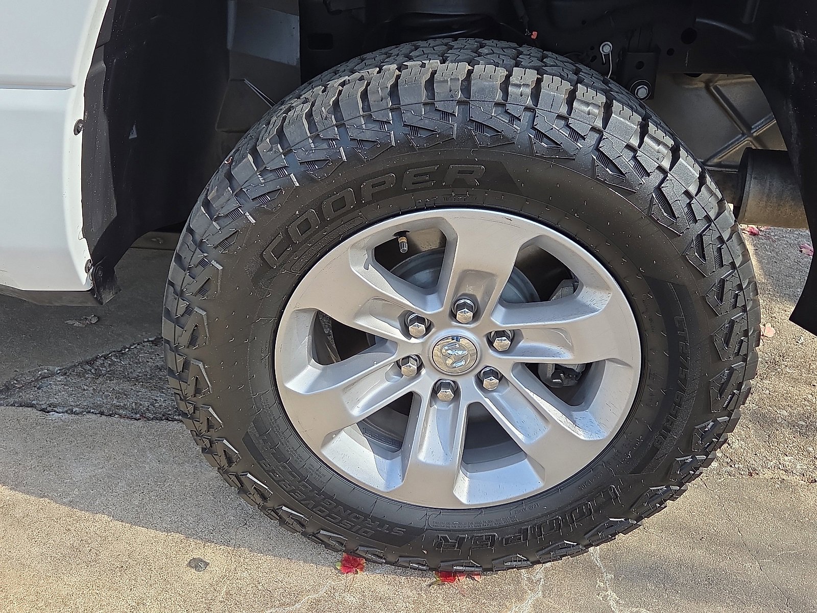 Used 2023 RAM 1500 Laramie image 5