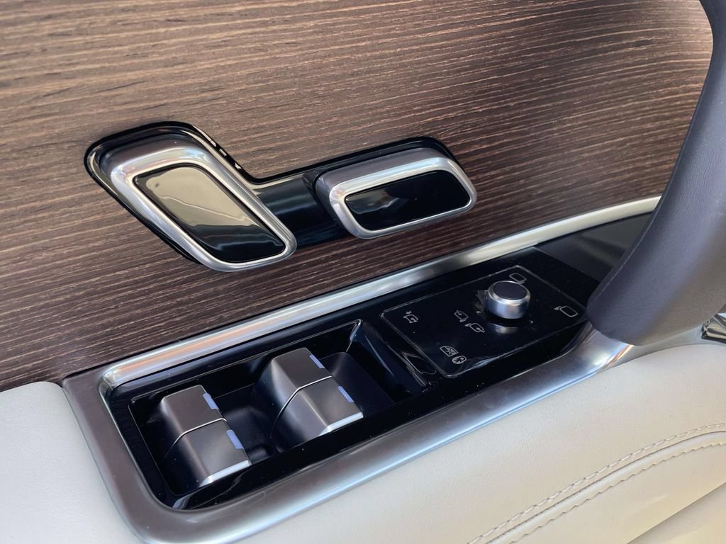 New 2026 Land Rover Range Rover SE AWD/4WD image 34