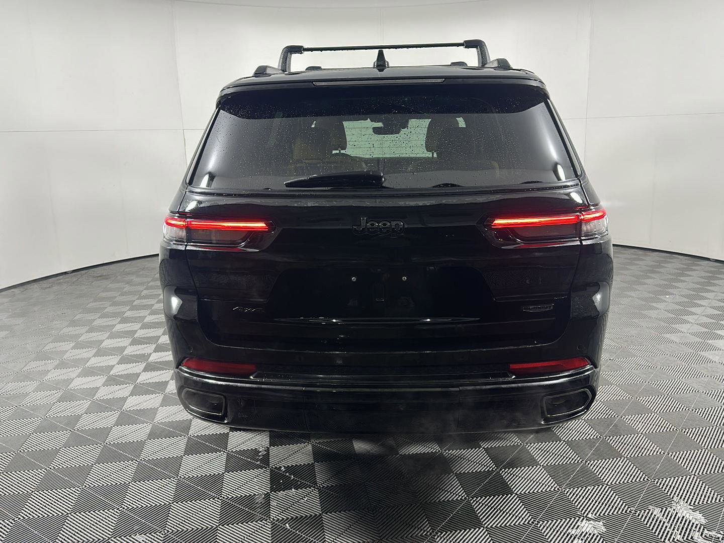 Used 2023 Jeep Grand Cherokee L Summit image 6