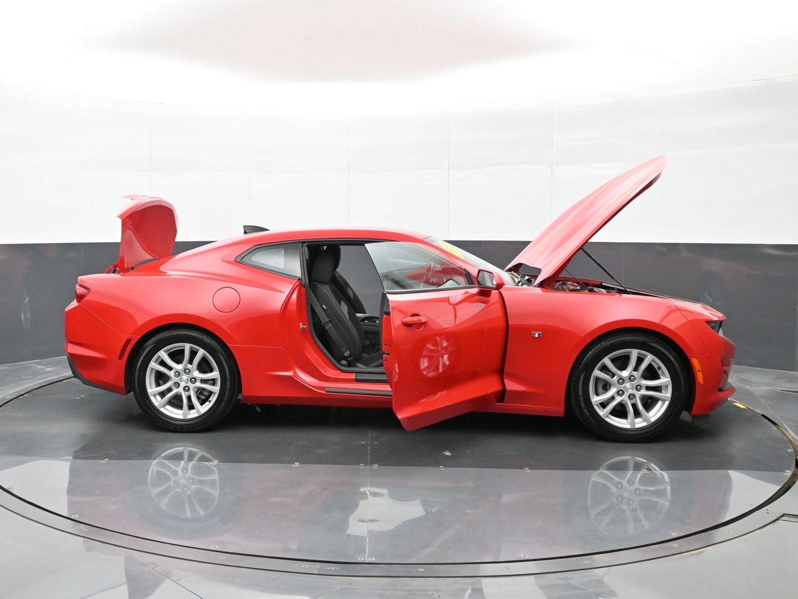 Used 2021 Chevrolet Camaro LS RWD image 42