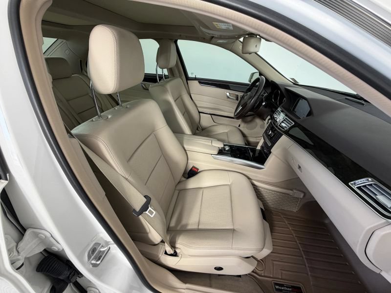 Used 2014 Mercedes-Benz E 250 BlueTEC 4MATIC Sedan image 70