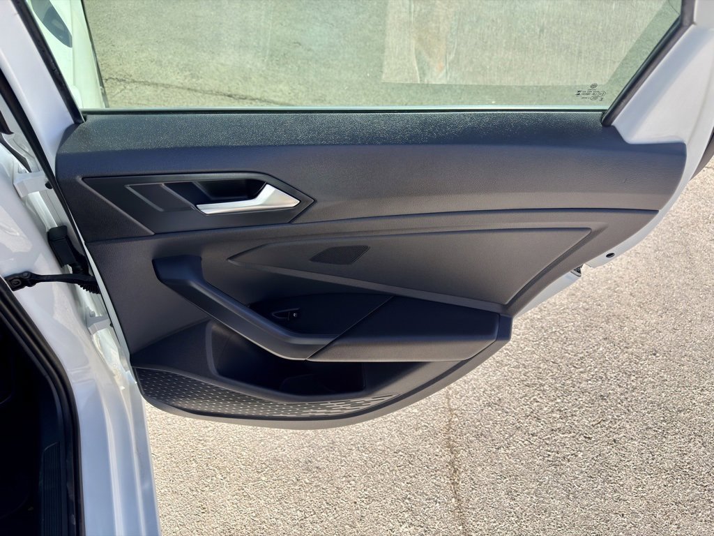 Used 2023 Volkswagen Jetta SE image 28