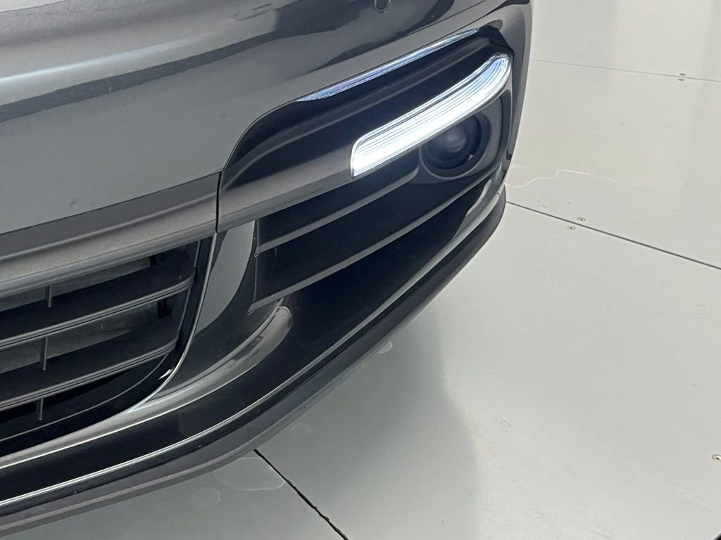 Used 2019 Porsche Panamera 4 image 49