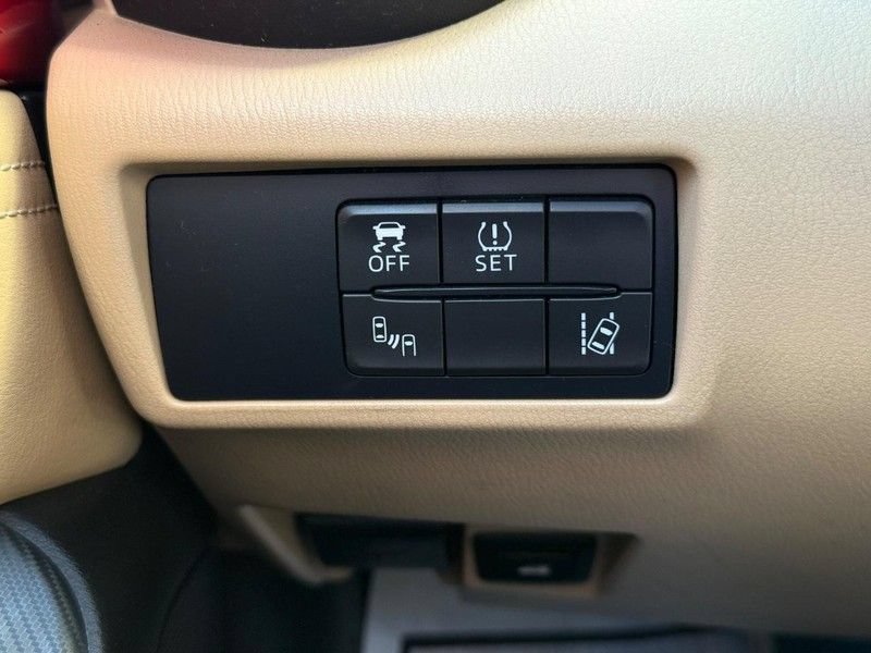 Used 2016 MAZDA MX-5 Miata Grand Touring RWD image 27