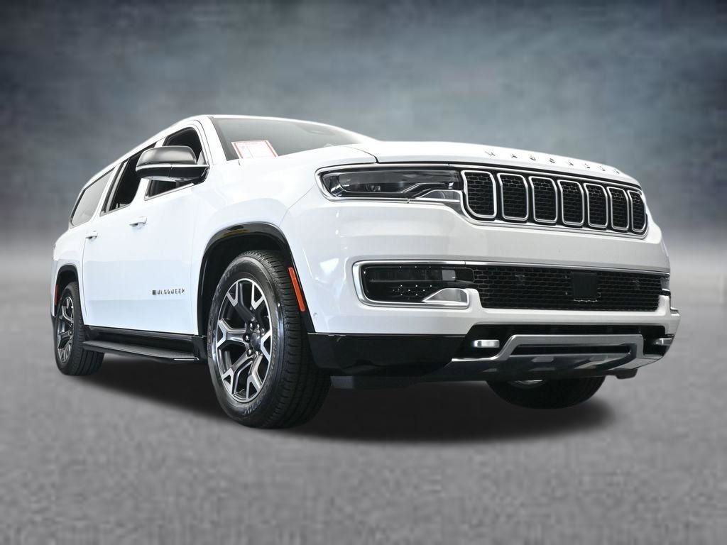 Used 2023 Jeep Wagoneer L Series III w/ Preferred Equipment Group AWD/4WD image 23