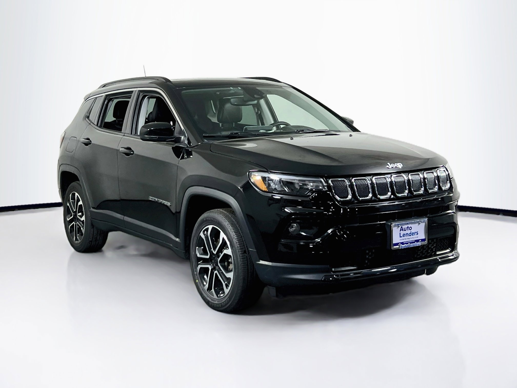 Used 2022 Jeep Compass Limited w/ Sun and Sound Group AWD/4WD image 3