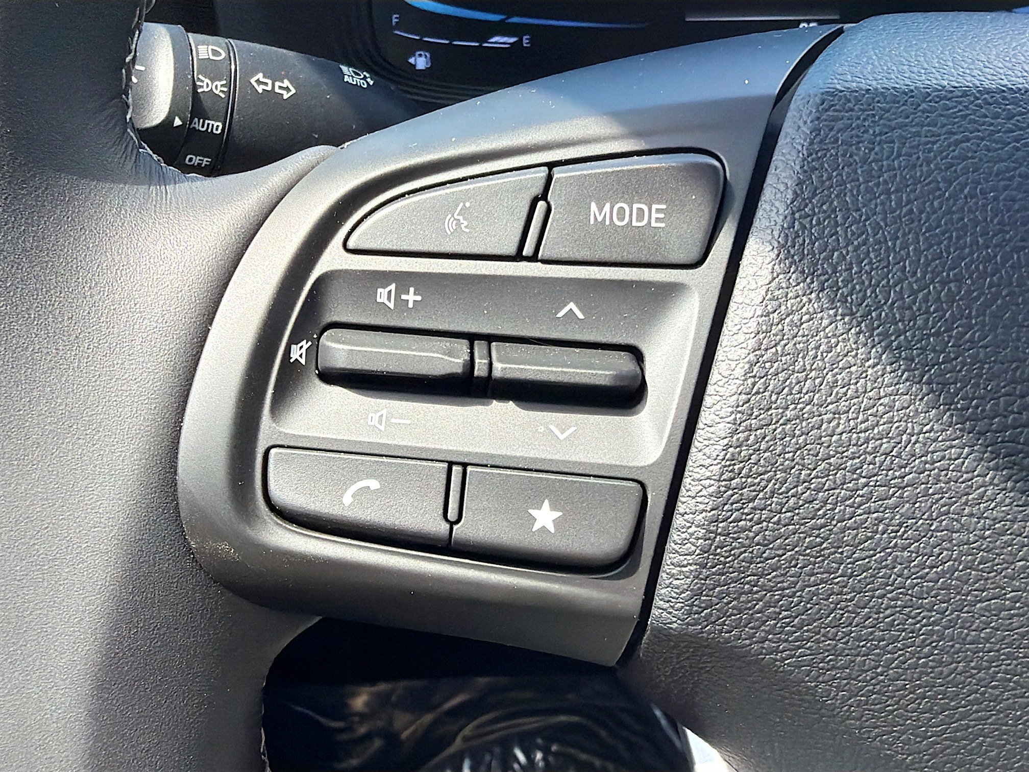 Used 2026 Hyundai Venue SEL image 33