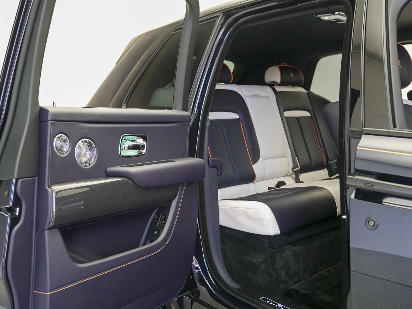 New 2026 Rolls-Royce Cullinan Black Badge image 63