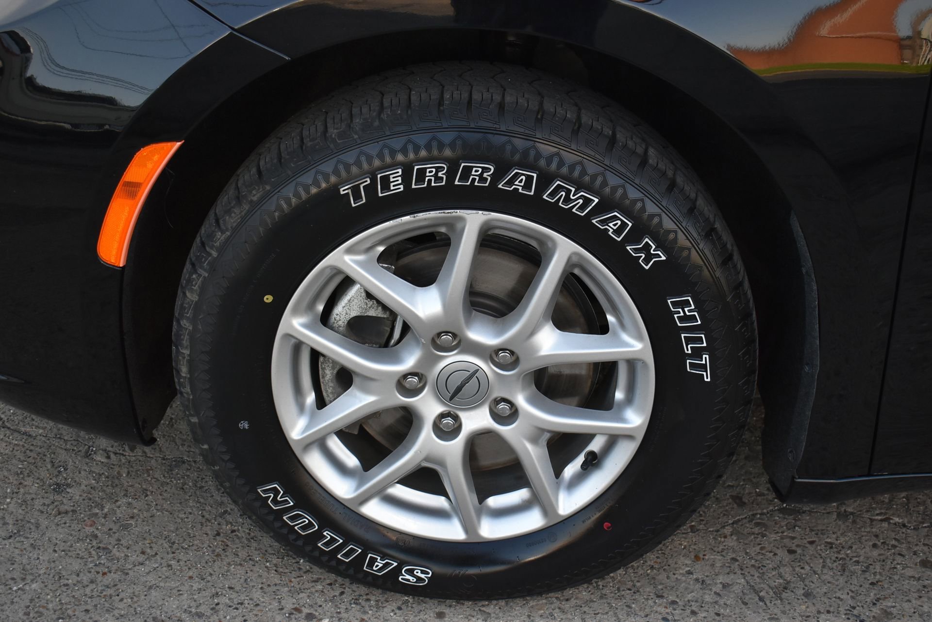 Used 2024 Chrysler Pacifica Touring-L image 11