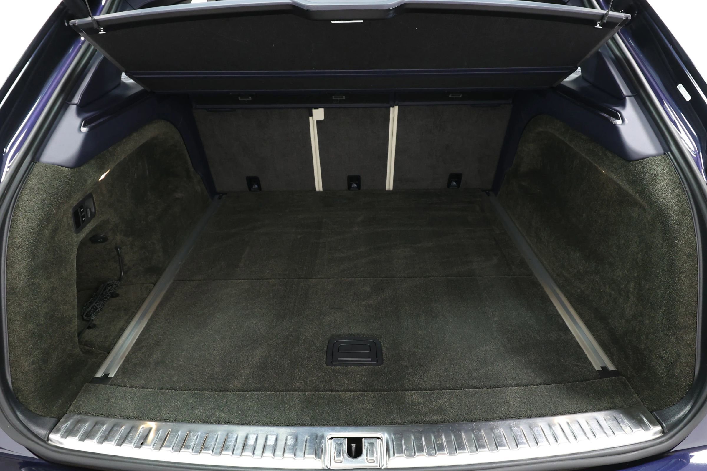 Used 2022 Bentley Bentayga image 85