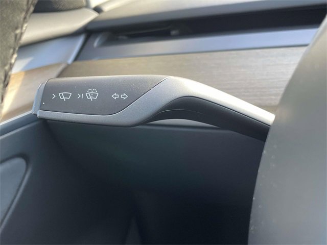 Used 2023 Tesla Model 3 Standard Range image 17