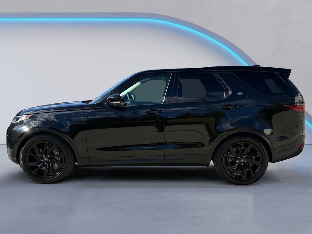 Used 2024 Land Rover Discovery S image 2
