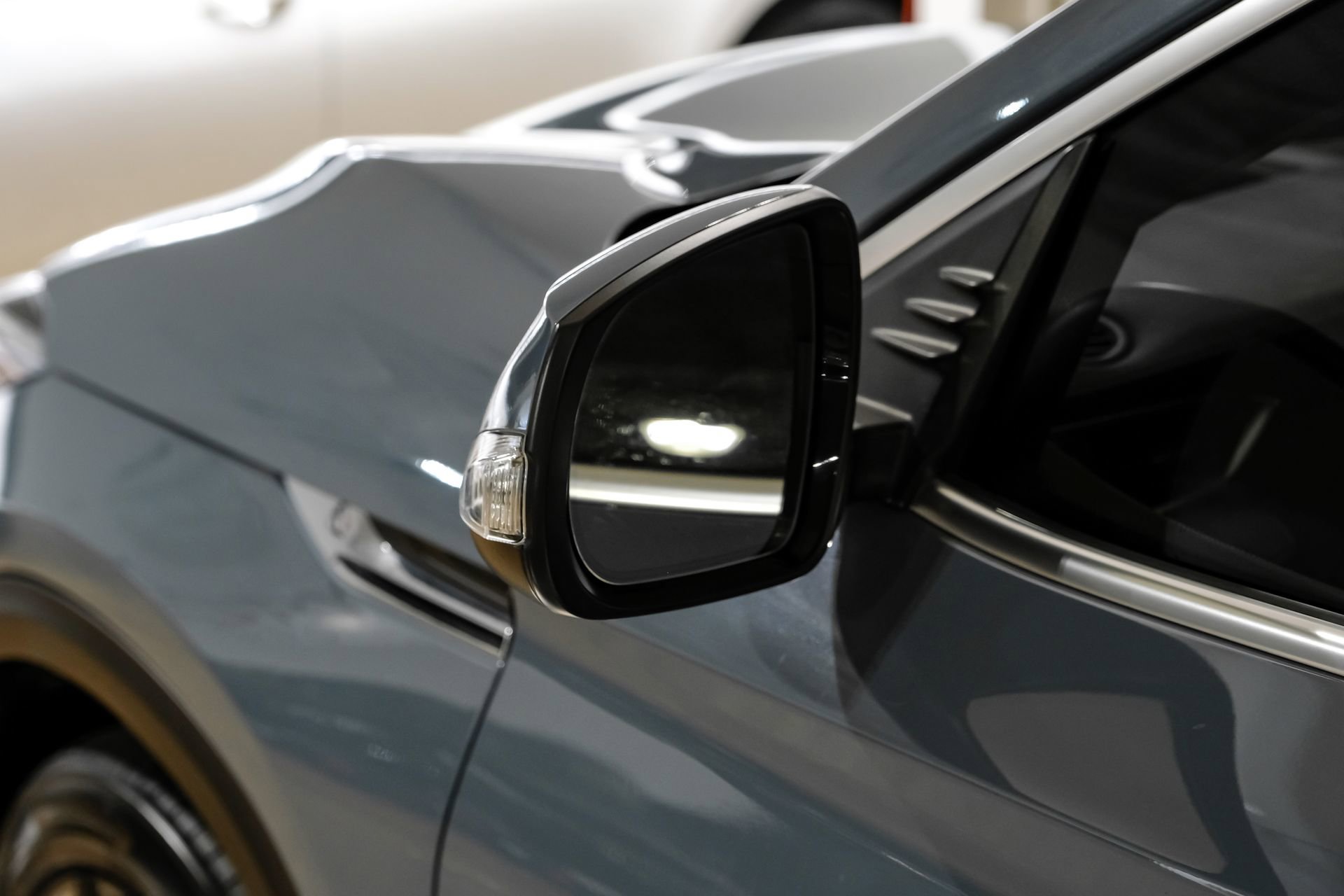 Used 2023 INFINITI QX50 Sensory image 43