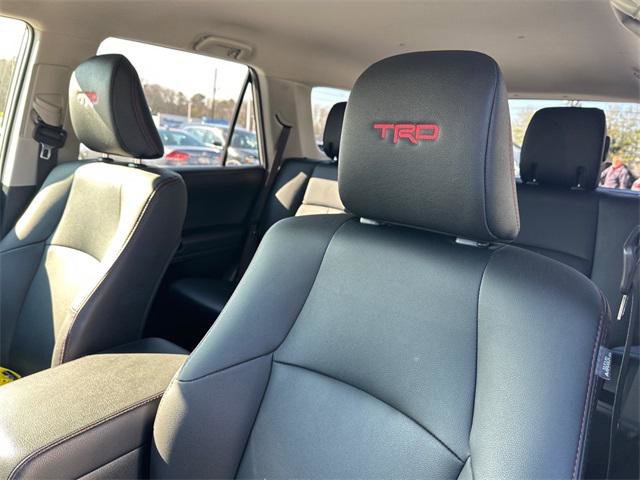Certified 2024 Toyota 4Runner TRD Off-Road Premium image 17