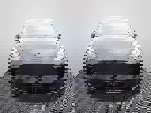 Used 2025 Tesla Model Y Long Range image 4