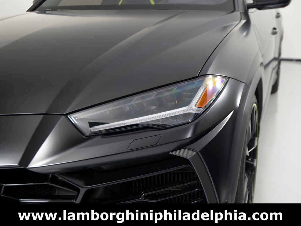 Used 2022 Lamborghini Urus AWD/4WD image 43