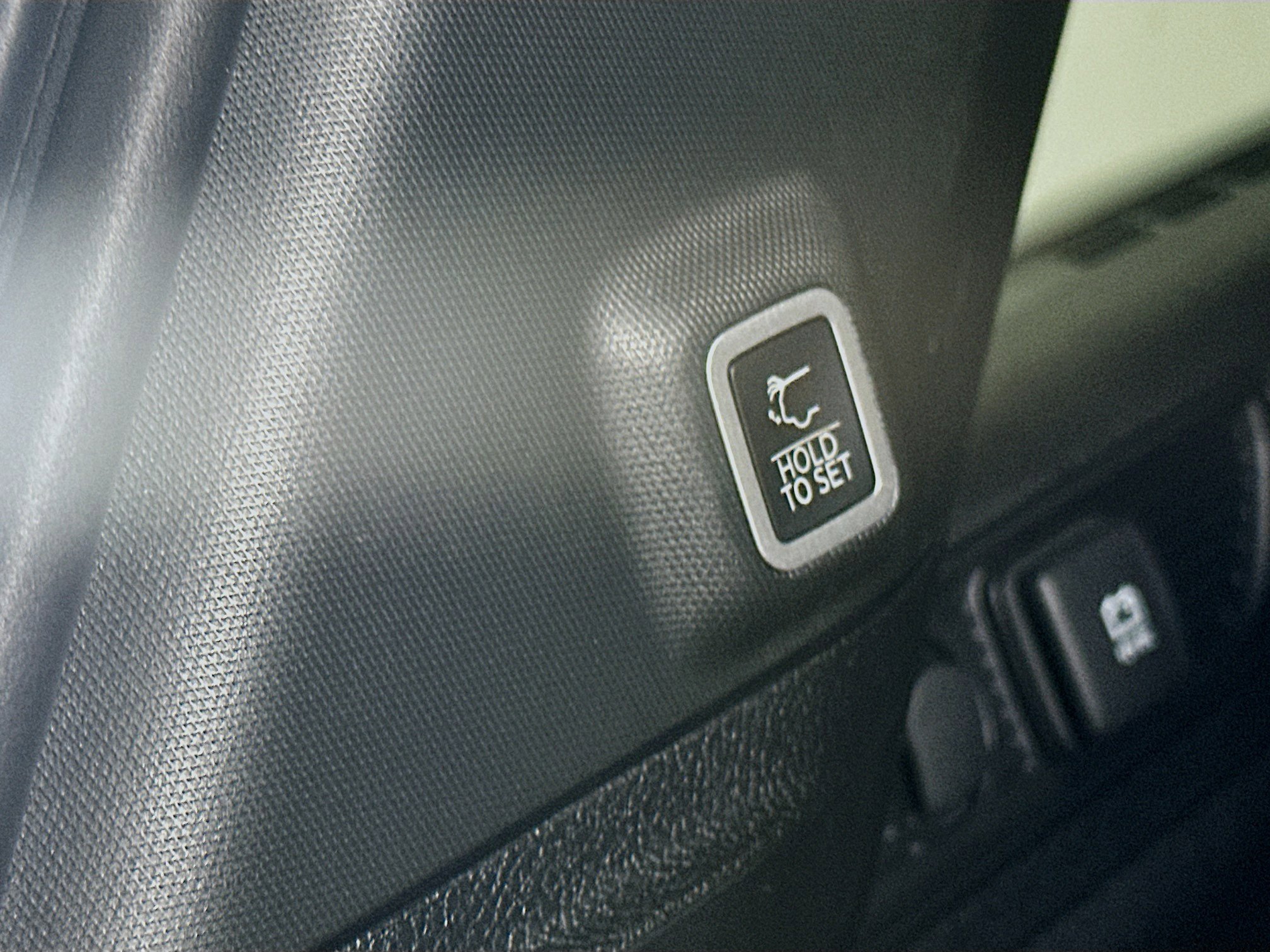Used 2023 Jeep Grand Cherokee Altitude image 28