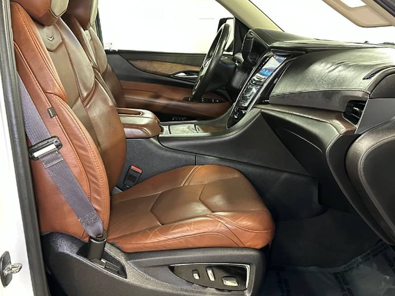 Used 2016 Cadillac Escalade Premium AWD/4WD image 20