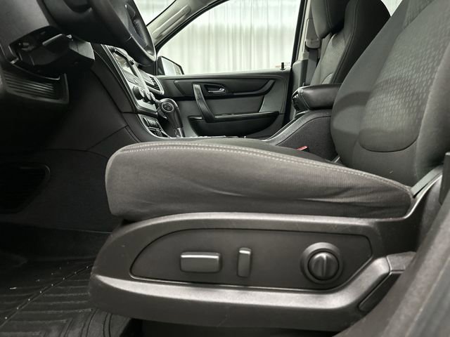 Used 2015 GMC Acadia SLE AWD/4WD image 18