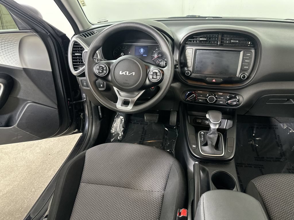 Used 2022 Kia Soul LX FWD image 18