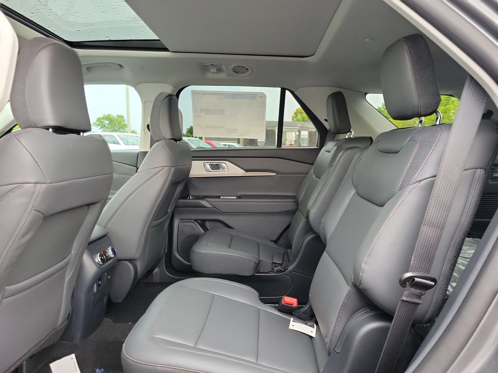 New 2026 Ford Explorer Active w/ Active Comfort Package AWD/4WD image 14