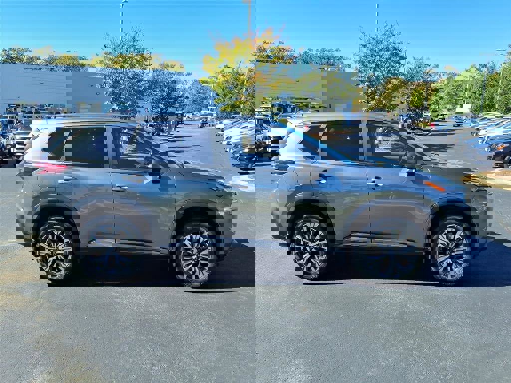 Used 2023 Nissan Rogue SV image 26