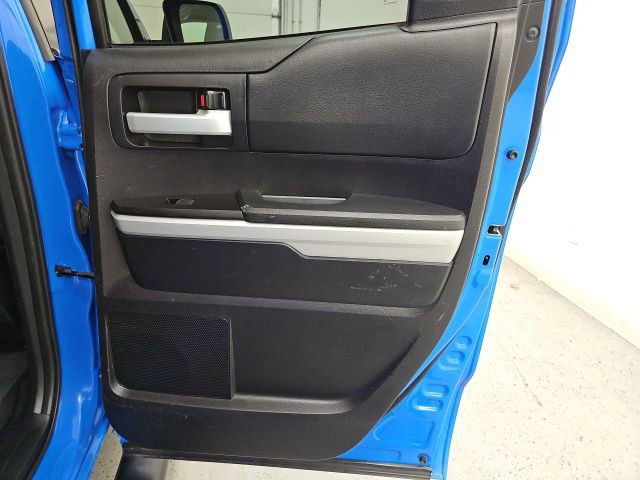 Used 2021 Toyota Tundra SR5 w/ SR5 Upgrade Package AWD/4WD image 32