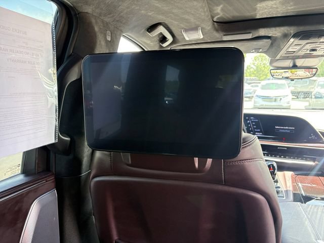 Certified 2023 Cadillac Escalade Sport Platinum w/ LPO, ONYX Package AWD/4WD image 17