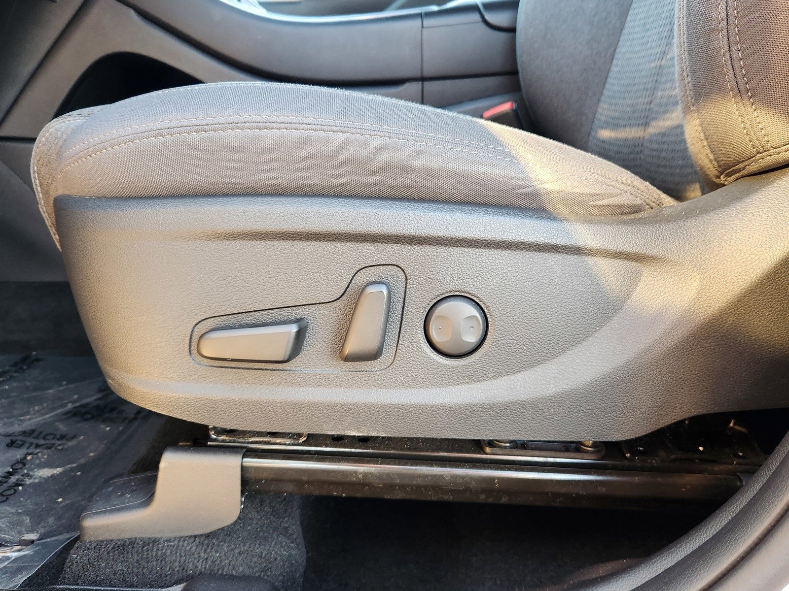 Used 2023 Hyundai Santa Fe SEL image 14