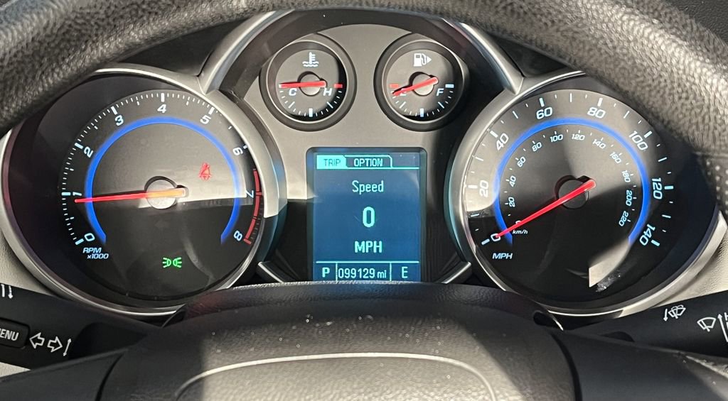 Used 2015 Chevrolet Cruze LS image 12