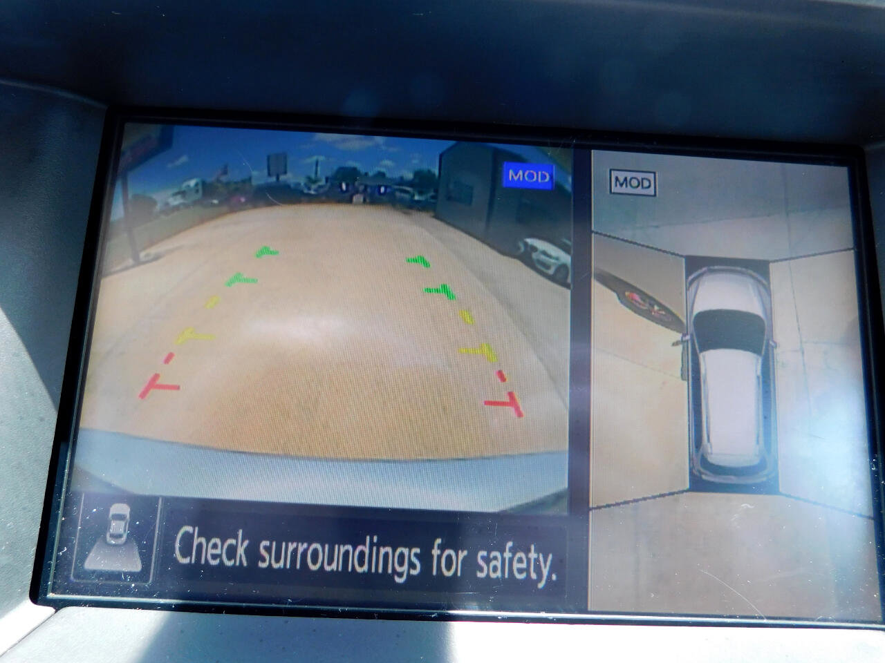 Used 2018 Nissan Pathfinder SL image 12