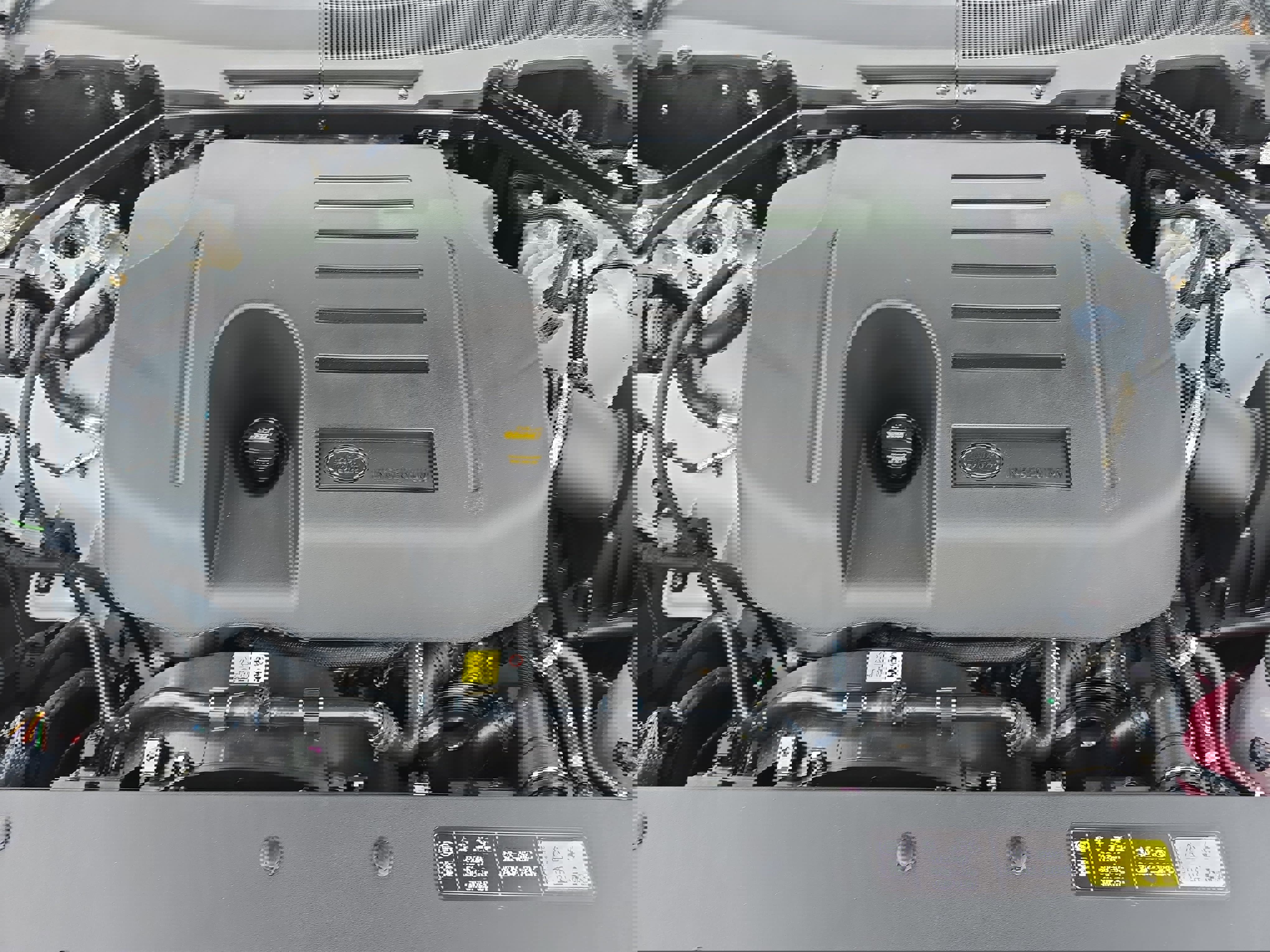 New 2026 Land Rover Defender 110 X-Dynamic SE image 30