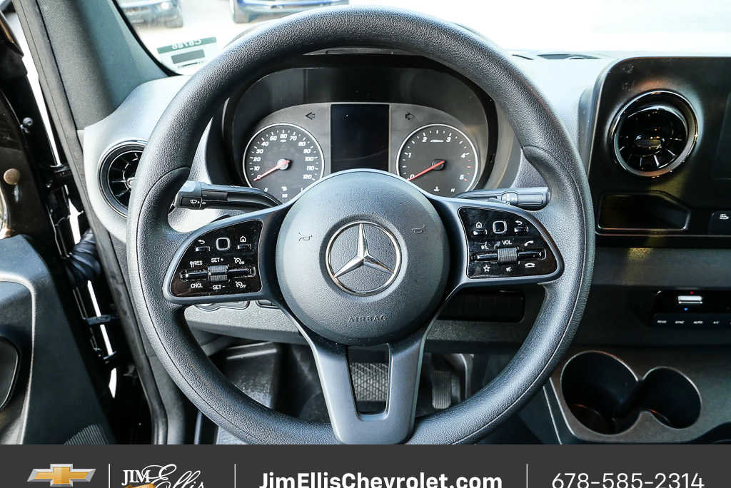 Used 2024 Mercedes-Benz Sprinter 2500 image 9
