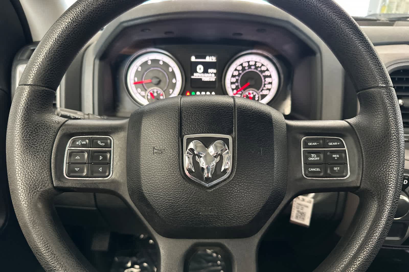 Used 2015 RAM 1500 Express RWD image 19