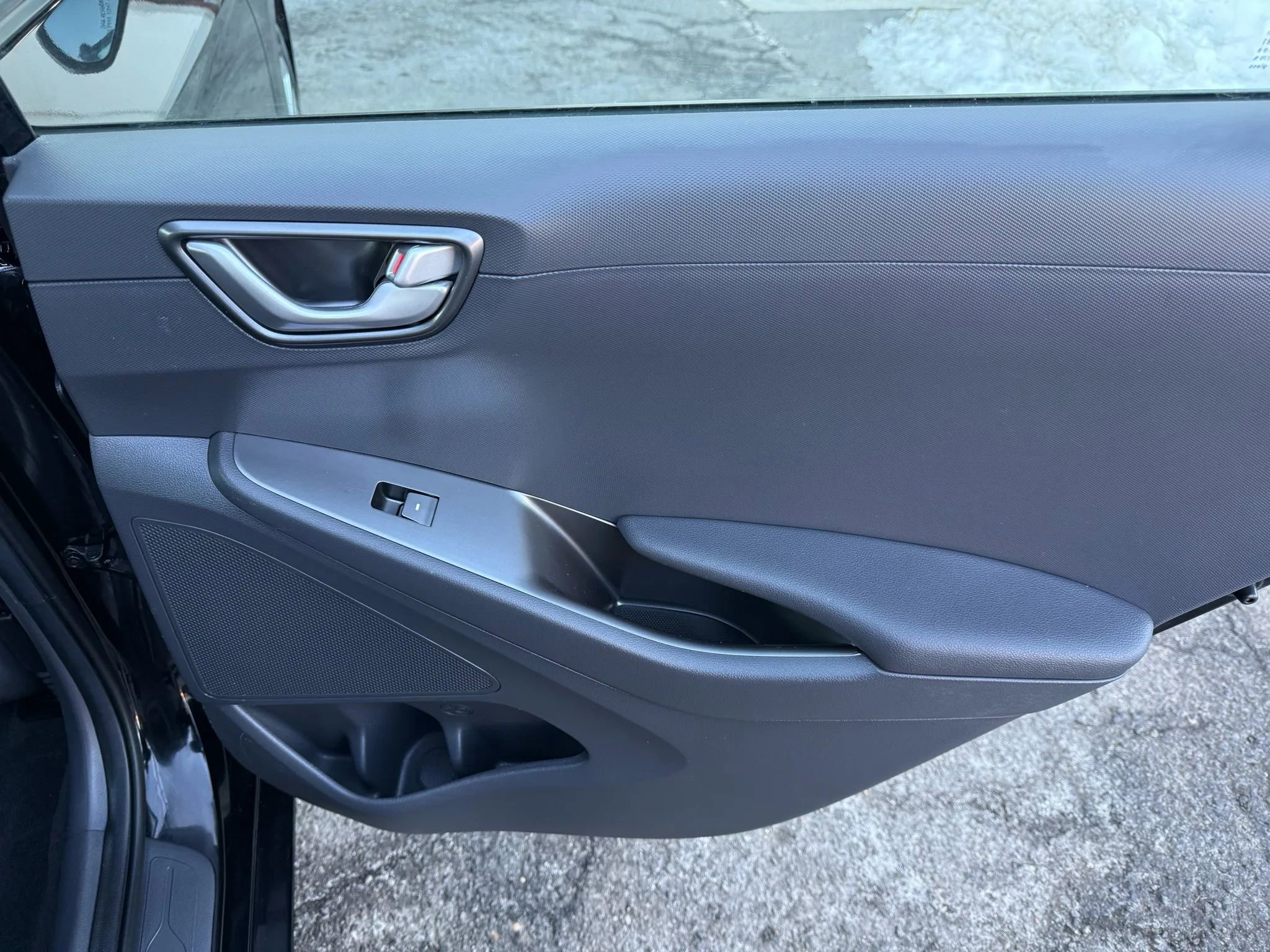 Used 2022 Hyundai Ioniq Blue image 19