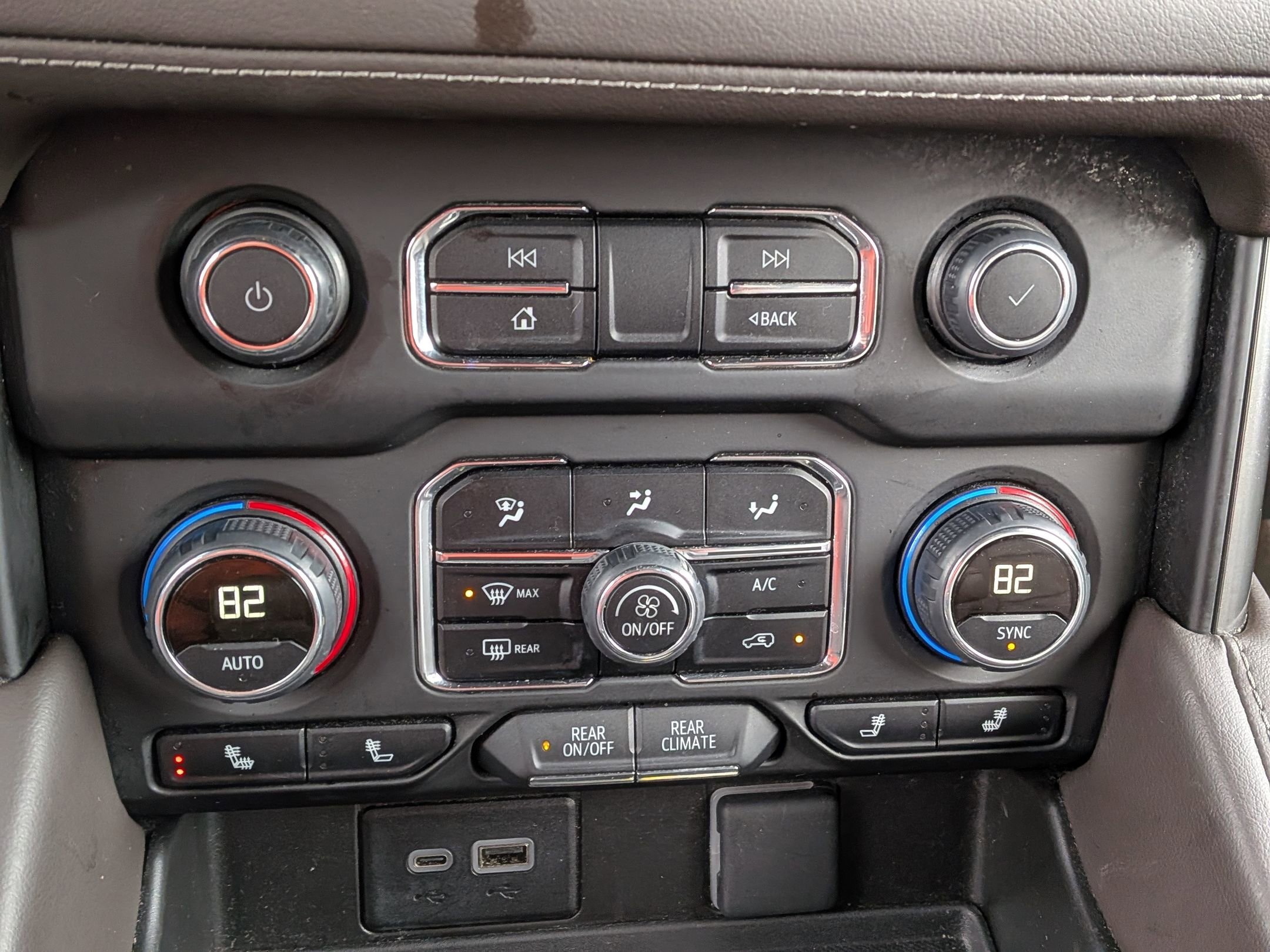 Used 2024 Chevrolet Tahoe LT image 30