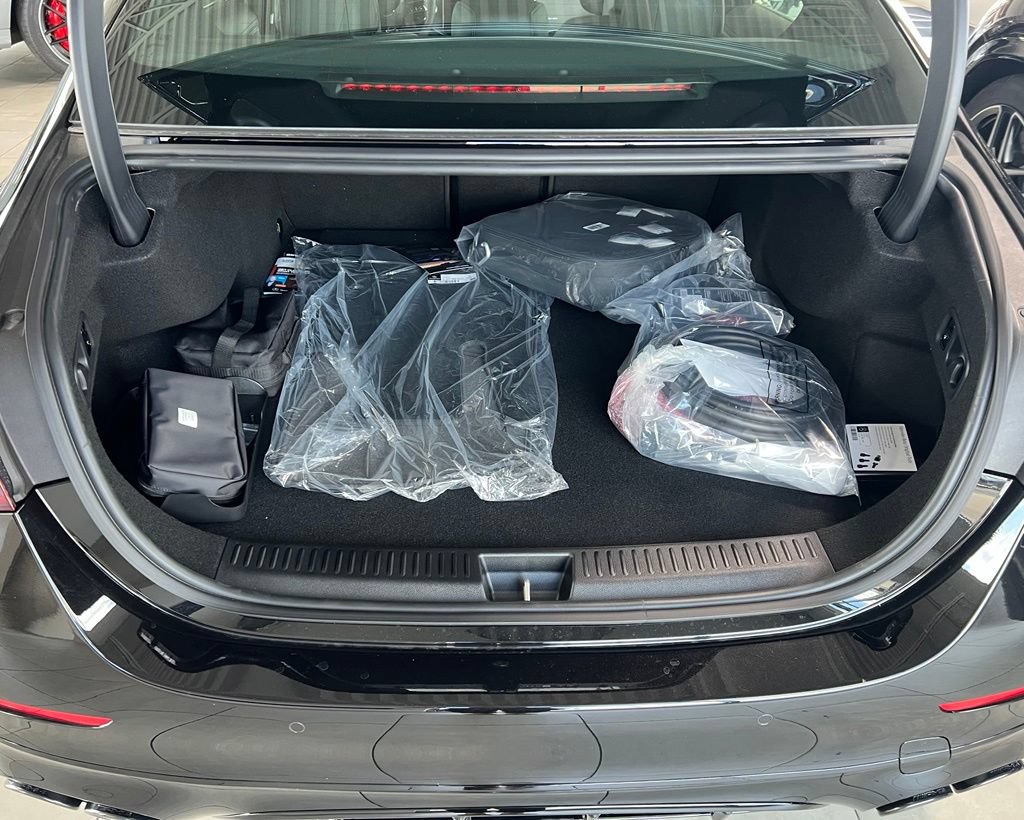 New 2026 Mercedes-Benz E 53 AMG e 4MATIC Sedan image 28