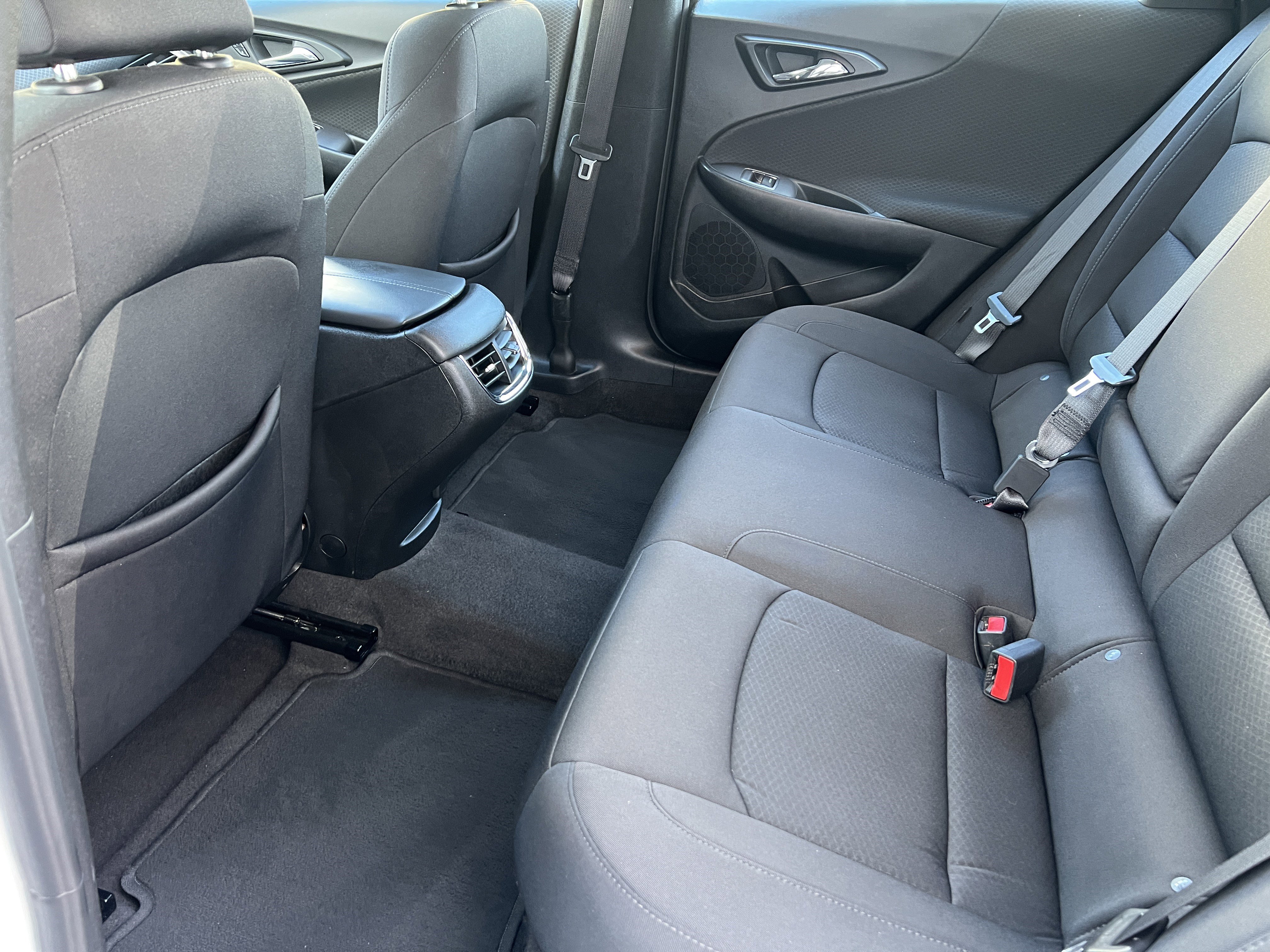 Used 2021 Chevrolet Malibu LT image 16