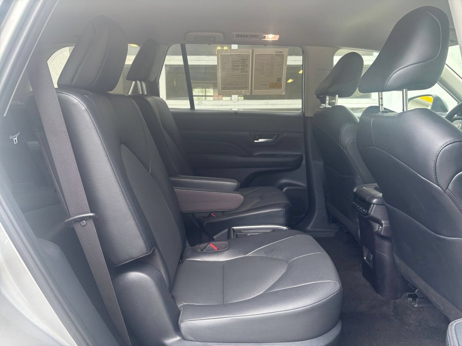 Used 2025 Toyota Grand Highlander FWD image 40