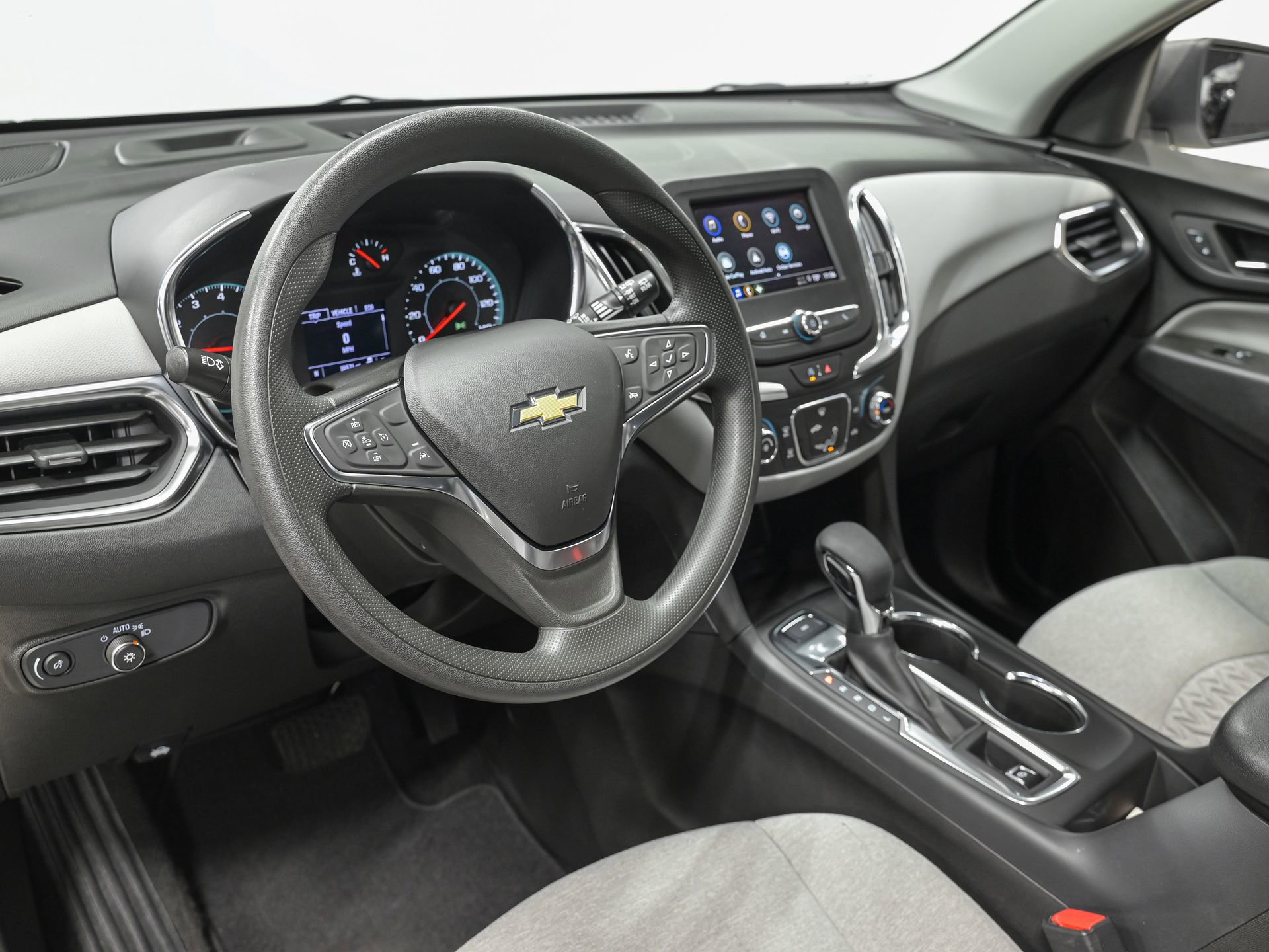 Used 2024 Chevrolet Equinox LS w/ Driver Confidence II Package AWD/4WD image 14