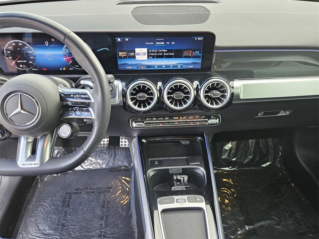 Used 2025 Mercedes-Benz GLB 35 AMG 4MATIC image 25