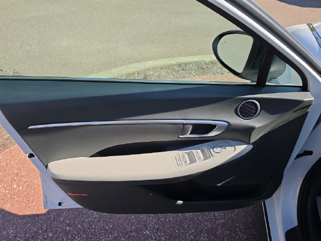 Used 2023 Hyundai Sonata SE FWD image 10