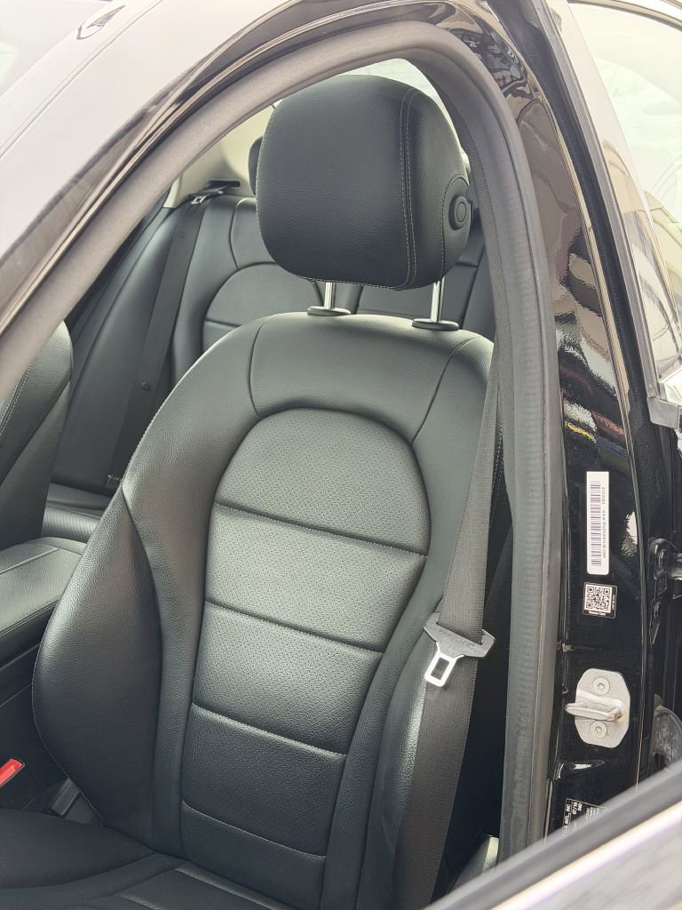 Used 2016 Mercedes-Benz C 300 4MATIC Sedan image 21