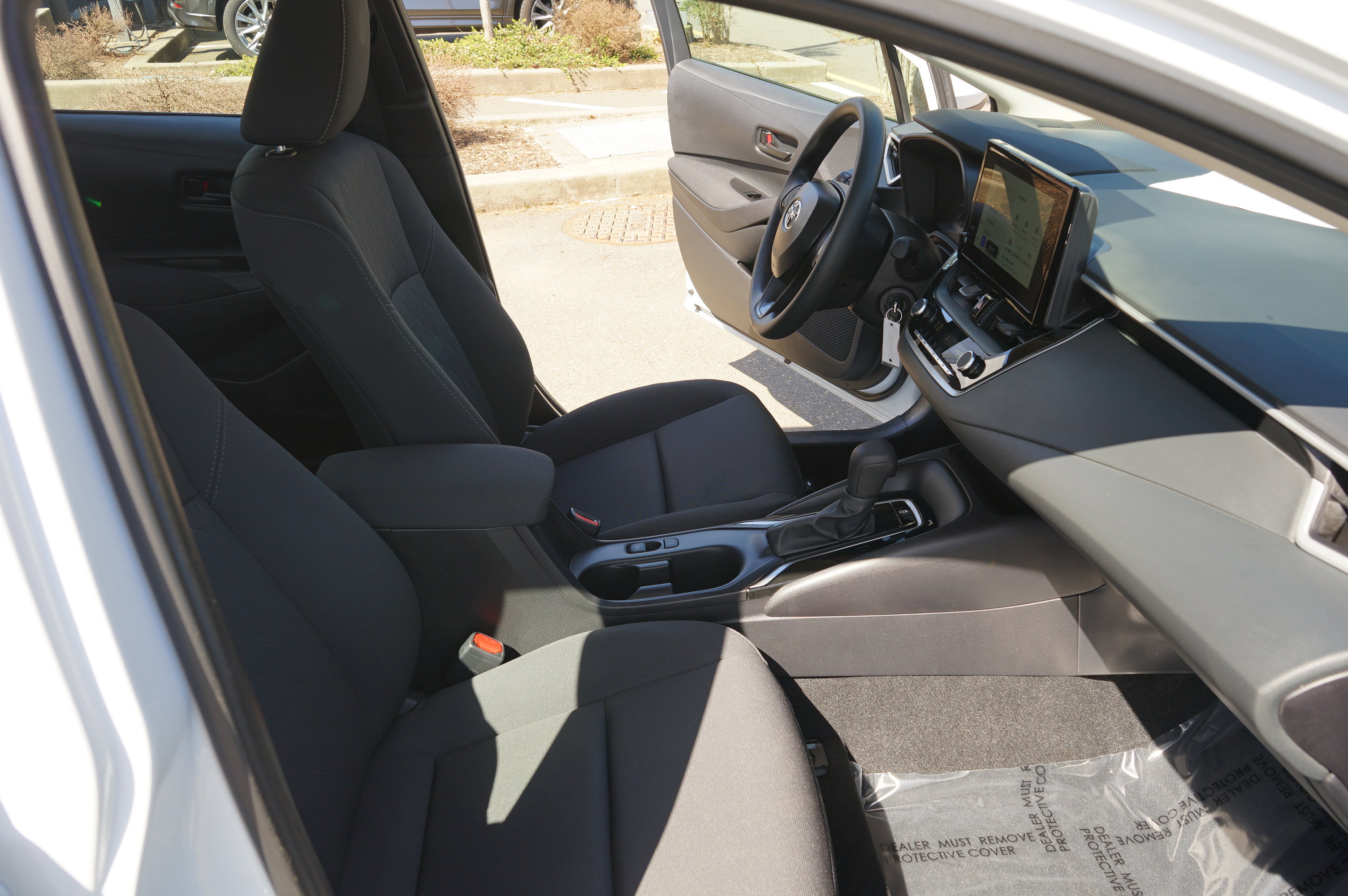 Used 2025 Toyota Corolla LE FWD image 22