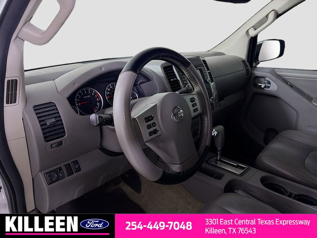 Used 2015 Nissan Frontier SL image 10