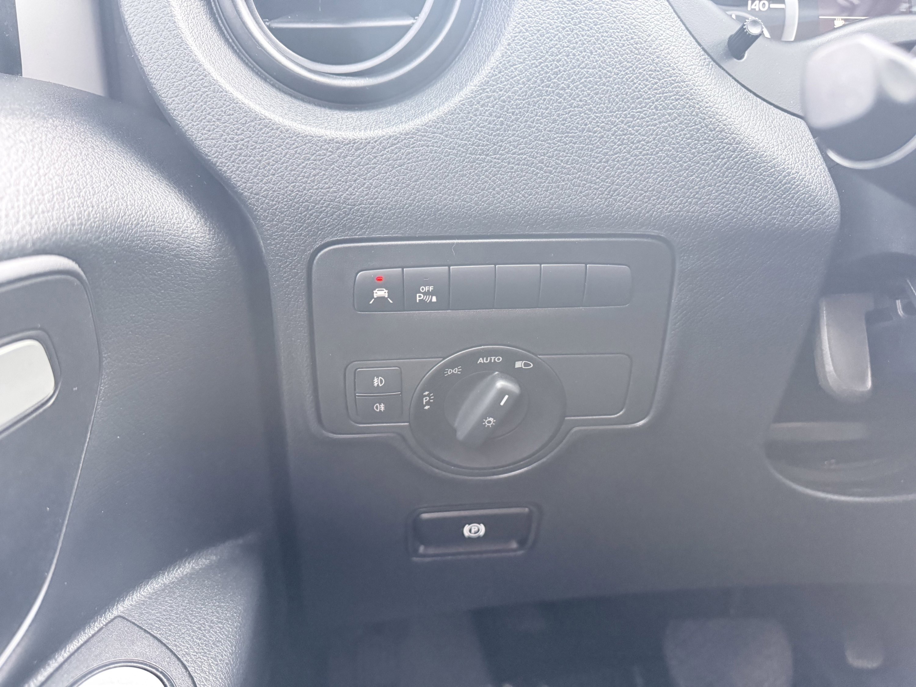 Used 2018 Mercedes-Benz Metris Passenger image 62